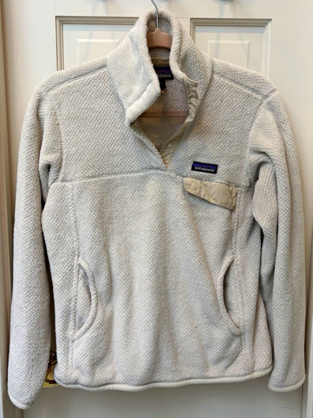 Patagonia Re-Tool Snap-T Women’s Small Button Snap Chest Pocket Ivory